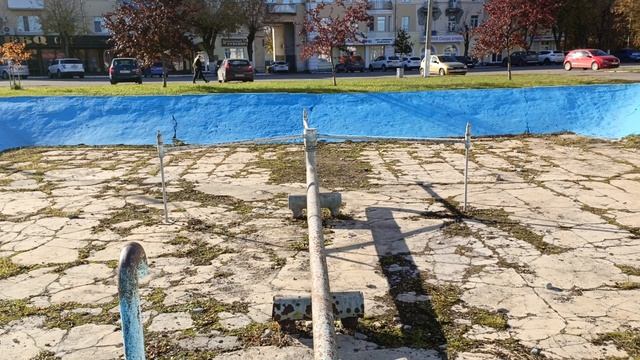 Состояние сквера и фонтана около Кинотеатра Горизонт. Что скажете? Как Вам? смотреть онлайн