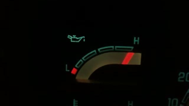 1992 GMC Safari weird oil pressure problem смотреть онлайн