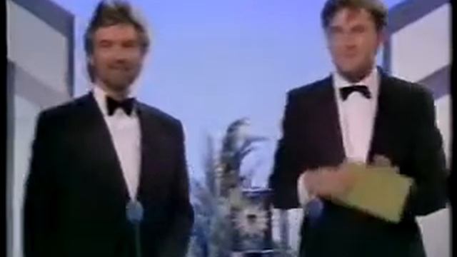 Kylie Minogue - Some UK Acceptance for an award for Neighbours смотреть онлайн