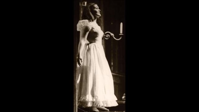 Joan Sutherland sings Amina's cabaletta extremely Fast смотреть онлайн