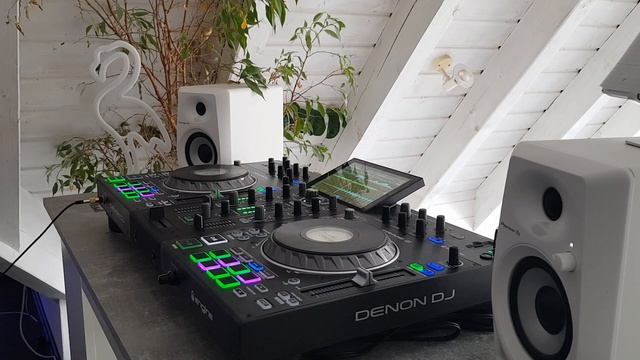 Klangforscher - Session no.13 March 2022: [DJ Mix Progressive House, Melodic Techno] смотреть онлайн