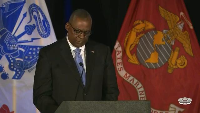 General McKenzie Retires After 42 Years Of Service, CENTCOM Holds Change Of Command Ceremony смотреть онлайн