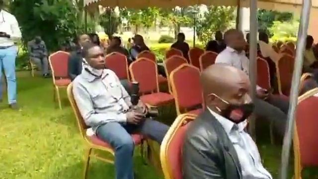 Conférence de presse du Gouverneur du Nord-Kivu /Etat de siège . смотреть онлайн