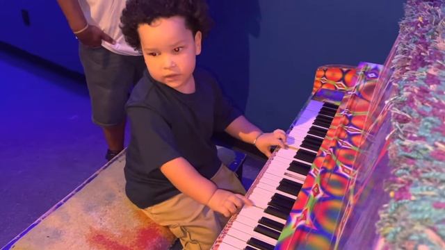Exploring Kasin’s talents 🤩 смотреть онлайн