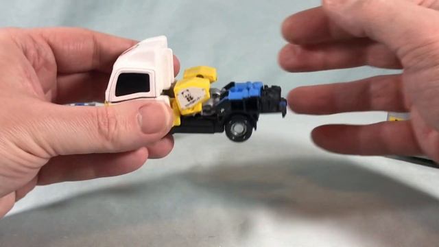 JB09 Carry Braver Review - Tomica Heroes Jobraver смотреть онлайн