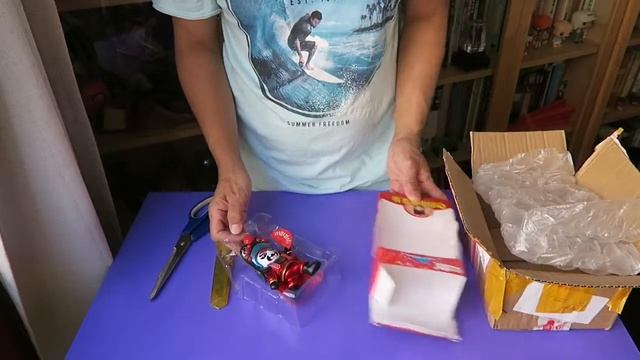 Unboxing Chinese Traditional Sichuan Opera Face Change Figure смотреть онлайн