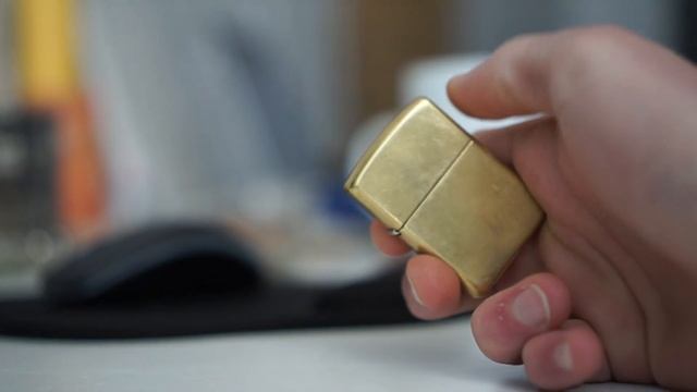 Zippo High Polish Brass Armor смотреть онлайн