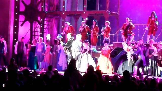 Mozart l'opéra rock - L'assasymphonie (fin du spectacle.) смотреть онлайн