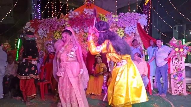 Radha Rani kaho to abhi Jan de du || Ramkishor Maurya fatehpur ||diwali dance смотреть онлайн