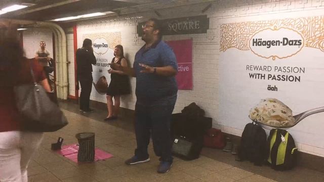 Opera singer perform Figaro's Aria at the Union Square subway station in NYC смотреть онлайн