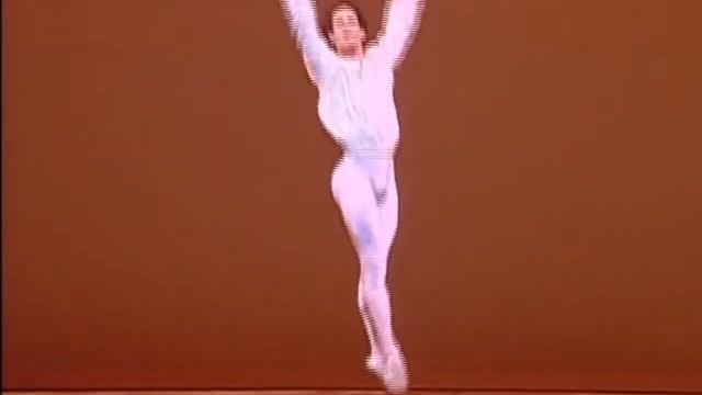 Yosvani Cortellan Tchaikovsky Pas de Deux смотреть онлайн