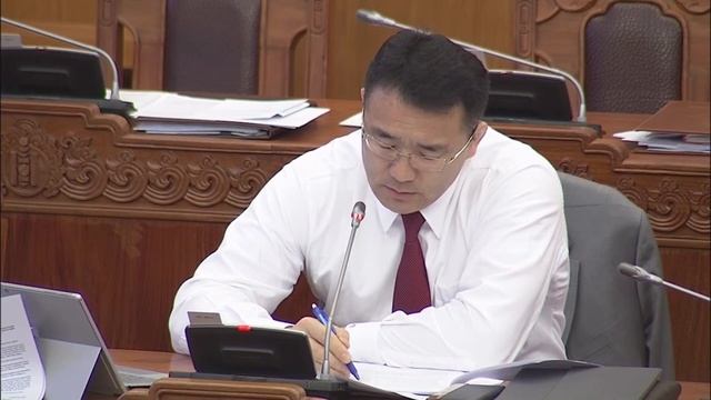 М.Билэгт: Хувьчлалын үр өгөөжийг иргэд хүртэх үү?