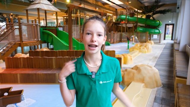 ZWEMBAD 'ETSI POOL' 🏊🌴 OP LAKE RESORT BEEKSE BERGEN 🦁 | 4K | FENNA @ PARKVAKANTIES 💚 смотреть онлайн