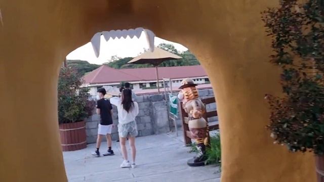 NEWEST SAFARI AND ADVENTURE PARK | YOUR NEW GETAWAY IN CLARK PAMPANGA | MILES VLOGS смотреть онлайн