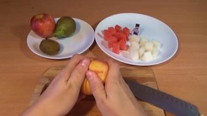 ЧТО, ЕСЛИ ЗАМОРОЗИТЬ НУБА НА 50 ЛЕТ? Как заморозить фрукты? Нуб из майнкрафта в реальной жизни!