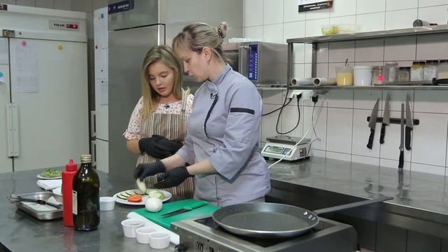 Елізабет Бей - Рататуй  (сюжет до програми ТЕМА: Французька кухня)