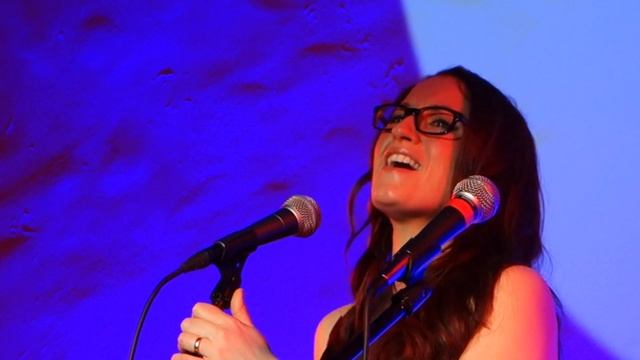 Girls Chase Boys - Ingrid Michaelson смотреть онлайн