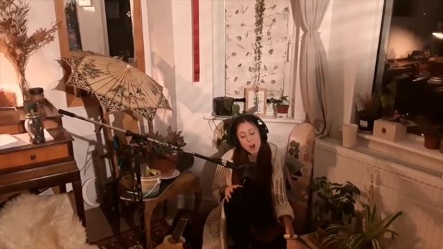 Emrys the Brave - Between the Bars (Elliott Smith cover) смотреть онлайн
