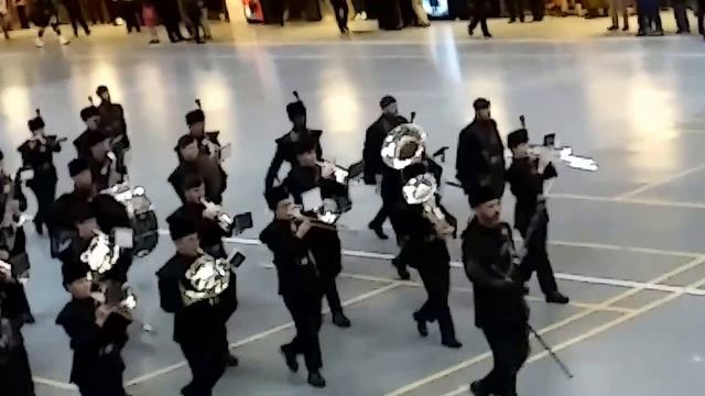Royal Winnipeg Rifles Band and Queen's Own Cameron Highlanders - Scotland The Brave смотреть онлайн