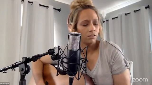 CASSIE CLAYTON LIVE AT REDS ROOM смотреть онлайн