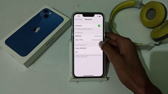 how to disconnect Bluetooth headphones in iPhone 13 | IPhone setting kaise karen смотреть онлайн