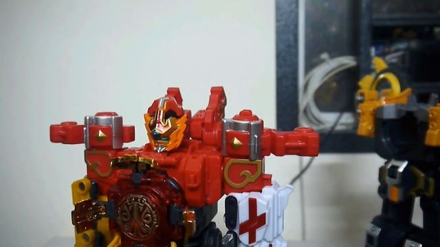 Battle Strike Team - Giant Savers - Heaven Man Brave Land King (Heaven Braver) смотреть онлайн