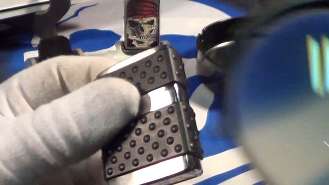 Zippo with Traction bumps. смотреть онлайн