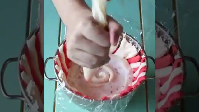 Peppermint Christmas Ice Cream Dome /// Cúpula de helado de Navidad de menta смотреть онлайн