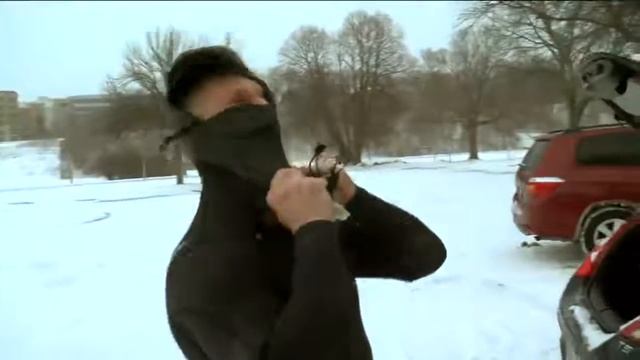 Bradford Beach surfers brave cold, snow смотреть онлайн