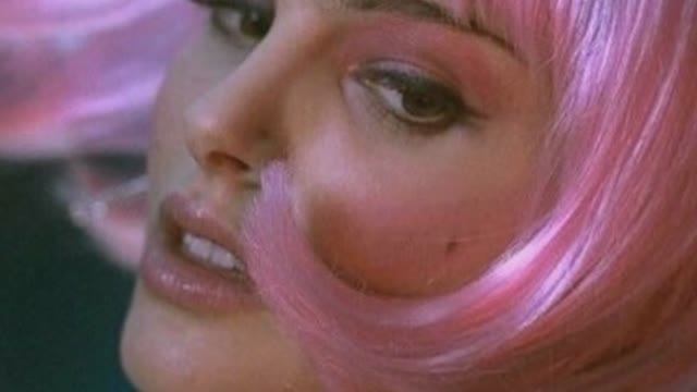 Jennifer Lopez- Me Haces Falta. Близость.