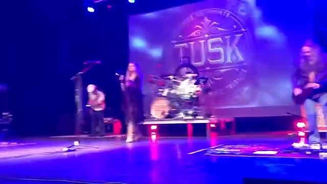 Fleetwood Mac Tribute sings Don’t Stop смотреть онлайн