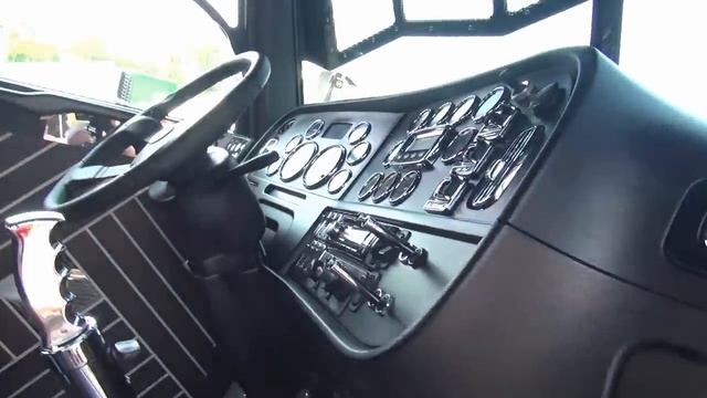 2014 Custom BIG RIGS video's 75 Chrome Shop, Custom Truck Show, Part 1 смотреть онлайн