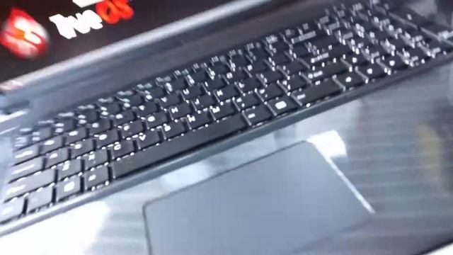 eRacks/HUMBOLDT 17" laptop with TrueOS смотреть онлайн