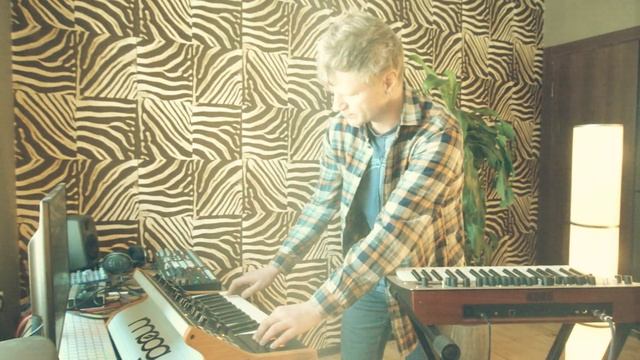 C-Land | C-Land - Ocean Surface Glow