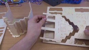 НУБ ОТКАЗАЛСЯ ОТ НОВОГО АЙФОНА ! ДЕРЕВЯННЫЙ ДОМИК ДЛЯ НУБИКА ! МАЙНКРАФТ В РЕАЛЬНОЙ ЖИЗНИ ! ПОДАРКИ