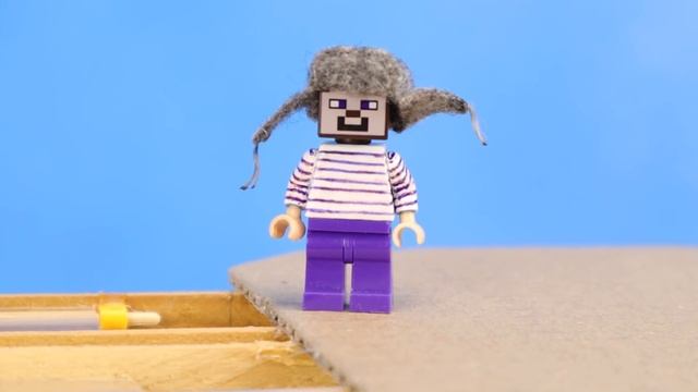 ЗАПУСТИЛ ФАНТОМ ИЗ КАРТОНА В НЕБО! КАК СДЕЛАТЬ САМОДЕЛЬНЫЙ САМОЛЁТ ДЛЯ НУБА ИЗ МАЙНКРАФТ? смотреть онлайн