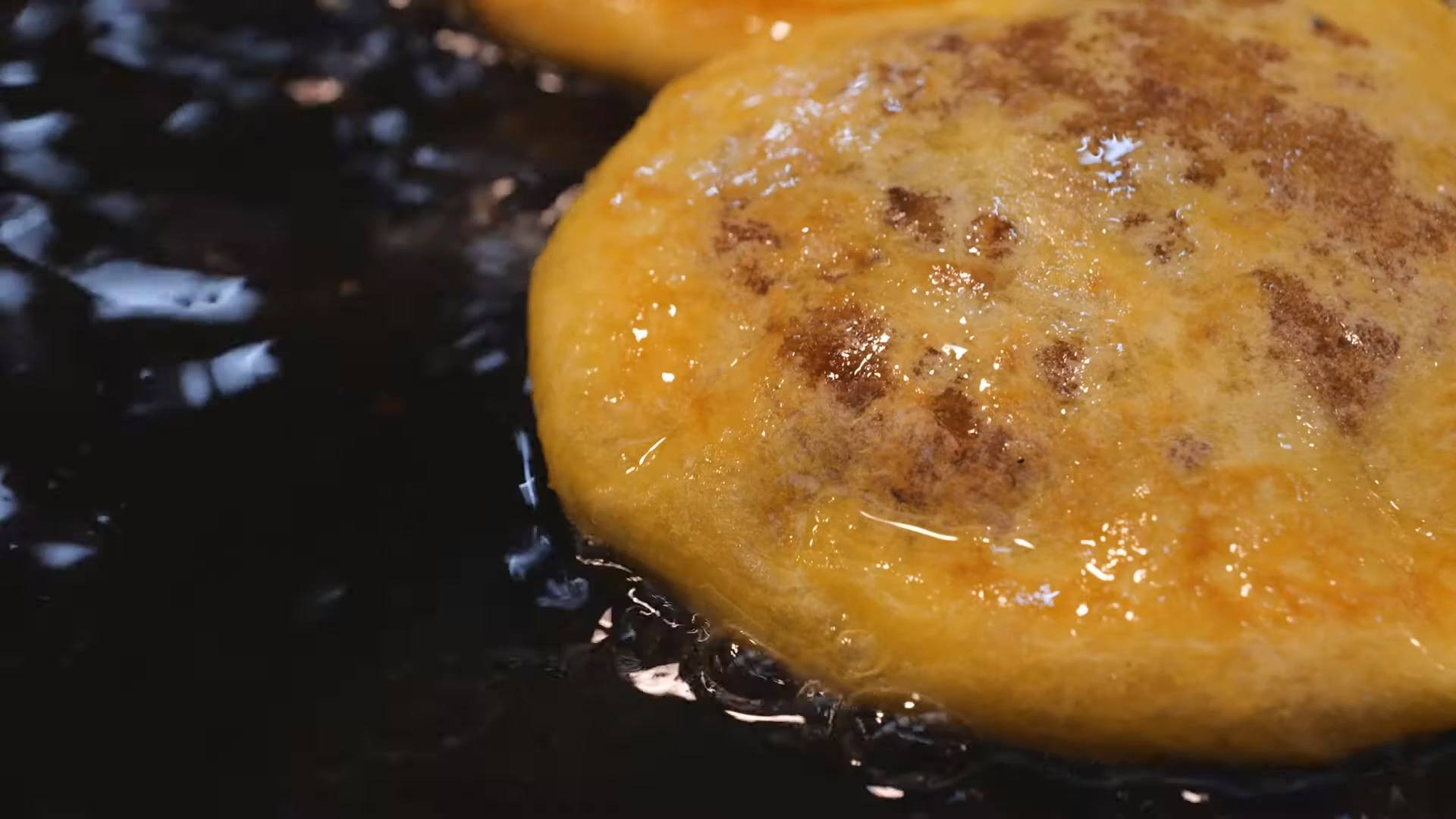 Хотите оладушек? А с начинкой и яйцом? Да? Знакомьтесь - Хотток! Это то, что вам нужно!