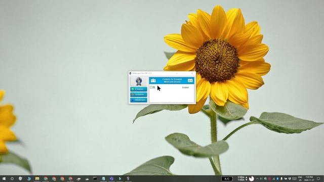 How To Disable Your Webcam When Not In Use [Windows] смотреть онлайн