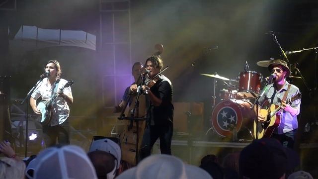 Old Crow Medicine Show - Chicken Pie and Brave Boys @Railbird Fest 2019 смотреть онлайн