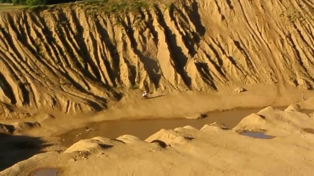 Brave Dirt Bike Riders going for Big Hill Climb @ Flappits смотреть онлайн