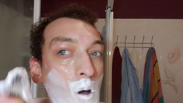 prova del rasoio edwin jagger 3one6 armato con le bic chrome platinum смотреть онлайн