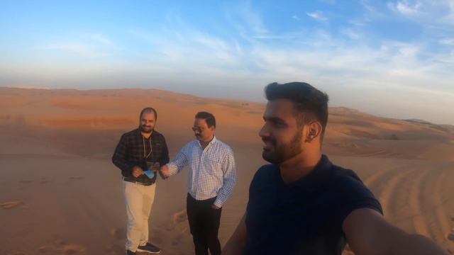Dubai Desert Safari: Dune Bashing, Belly Dance, Food смотреть онлайн
