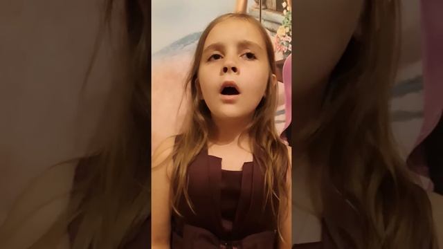 8 years old Maria singing opera "O mio babbino caro" смотреть онлайн
