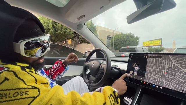 EP 02: APPLE VISION PRO OR SKI GOGGLES?? смотреть онлайн