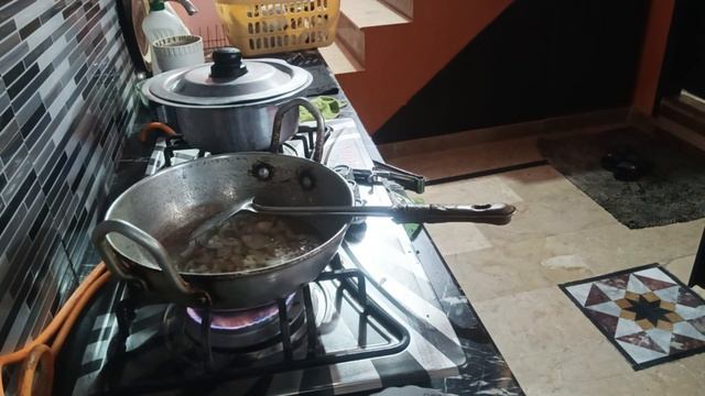 bacho ki pasand par Khana banya,,, evening time kitchen routen, sobiaalishan vlogs смотреть онлайн