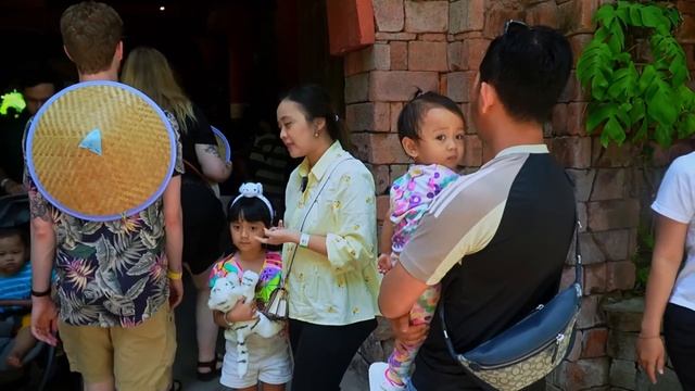 SAMANTHA BERANI PEGANG ULAR BARENG ADIK BAYI AUDREY 😱 LIBURAN KE TAMAN SAFARI BALI ADA WHITE TIGER смотреть онлайн