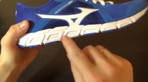 СВЕТЯЩИЕСЯ КРОССОВКИ - ЛЕГКО! КАК СДЕЛАТЬ СВЕТЯЩИЕСЯ КРОССОВКИ И ШНУРКИ! Обувь с подсветкой. Краска.