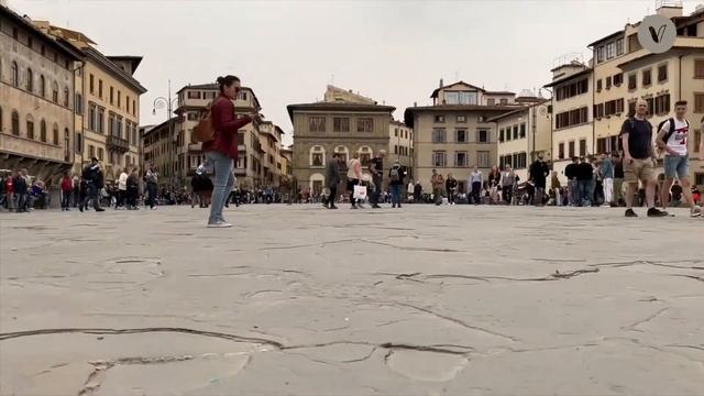 Enter the world of "The Bravest of Florence" смотреть онлайн