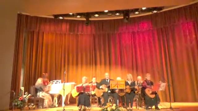 Дружба - ансамбль гитар "Бриз", рояль - Елена Леменкова. День открытых дверей в Мещанском 2014г смотреть онлайн