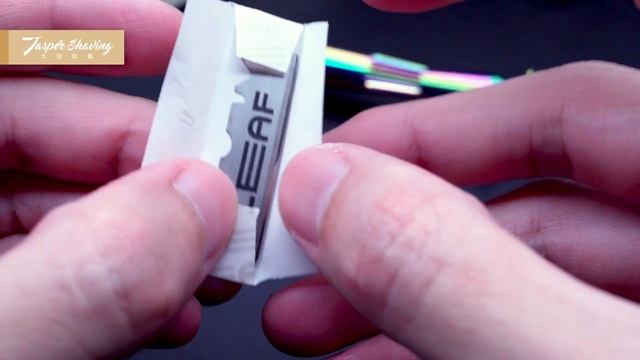 【刮鬍刀片評測】我才是鋒利刀片之王！ FEATHER vs BIC CHROME PLATINUM RAZOR BLADES REVIEW смотреть онлайн
